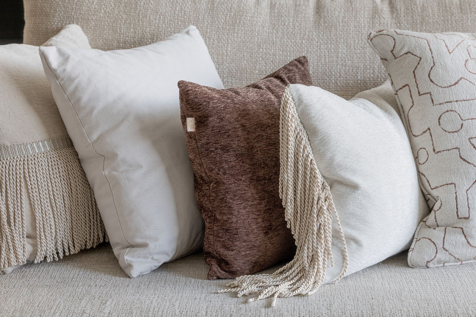 "by DW" kussencollectie